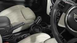 2024 (24) MINI HATCHBACK 1.5 Cooper Exclusive 3dr 5595388