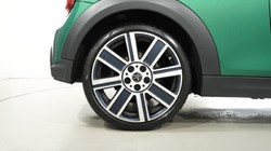 2024 (24) MINI HATCHBACK 1.5 Cooper Exclusive 3dr 5595368