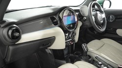 2024 (24) MINI HATCHBACK 1.5 Cooper Exclusive 3dr 5595374