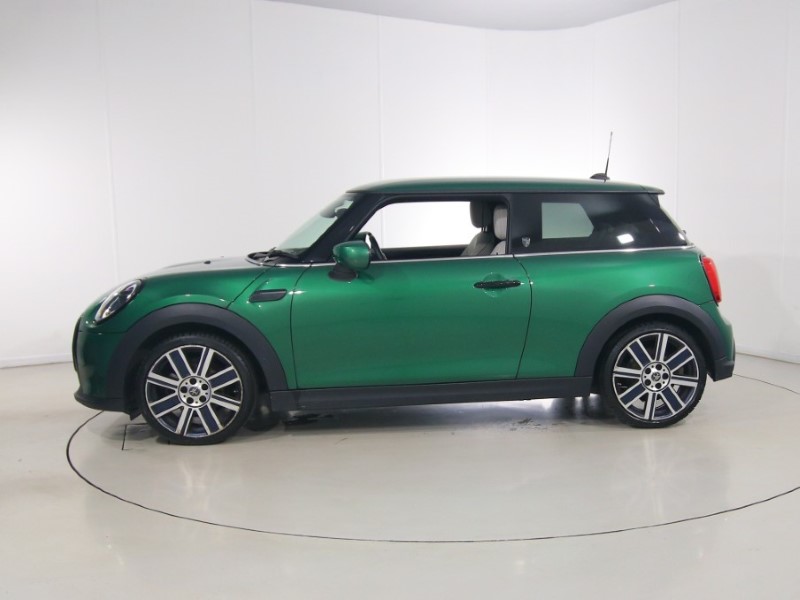 2024 (24) MINI HATCHBACK 1.5 Cooper Exclusive 3dr 5595418