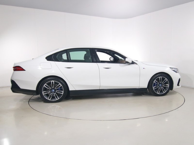 2024 (24) BMW I5 250kW eDrive40 M Sport 84kWh 4dr Auto 5598528