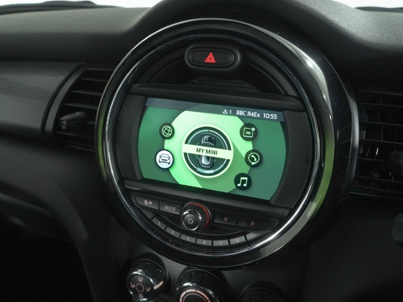 2018 (68) MINI HATCHBACK 1.5 Cooper Sport II 3dr 5651215