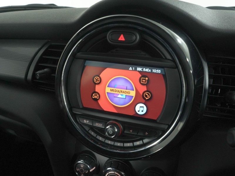 2018 (68) MINI HATCHBACK 1.5 Cooper Sport II 3dr 5651219