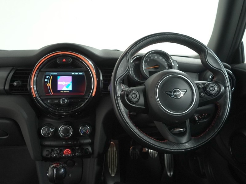 2018 (68) MINI HATCHBACK 1.5 Cooper Sport II 3dr 5651187