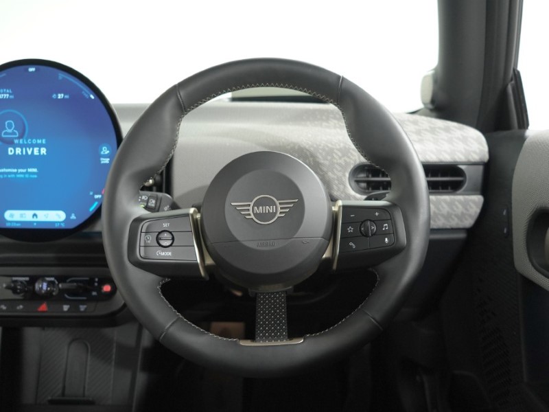 2025 (25) MINI COOPER 2.0 S Exclusive 3dr Auto 5626039