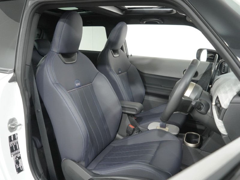 2025 (25) MINI COOPER 2.0 S Exclusive 3dr Auto 5626044