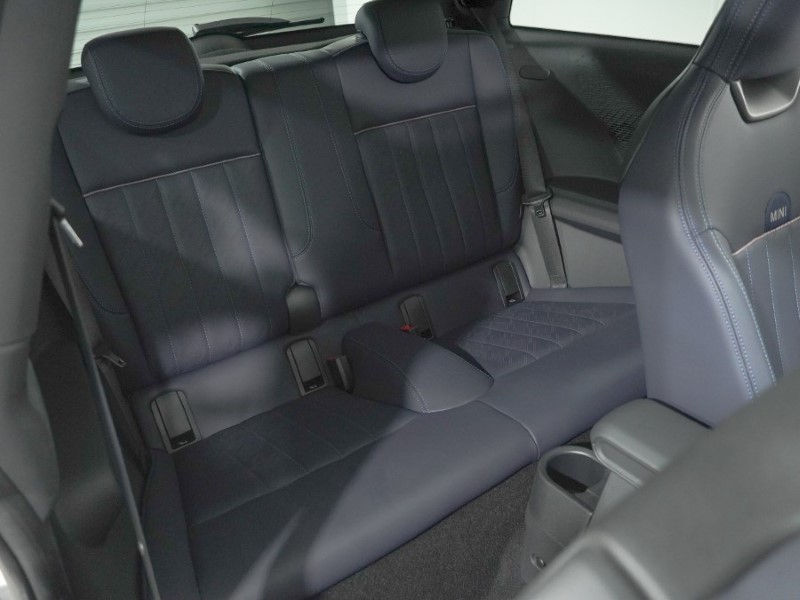 2025 (25) MINI COOPER 2.0 S Exclusive 3dr Auto 5626047