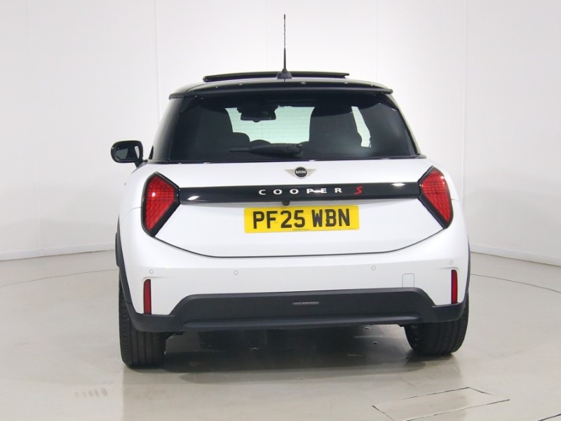 2025 (25) MINI COOPER 2.0 S Exclusive 3dr Auto 5626088