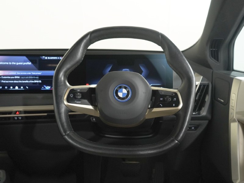 2023 (23) BMW iX 240kW xDrive40 M Sport 76.6kWh 5dr Auto 5618554