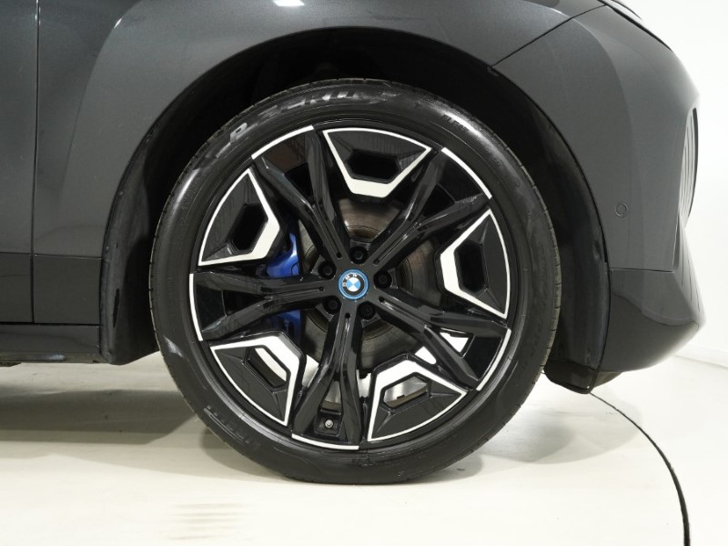 2023 (23) BMW iX 240kW xDrive40 M Sport 76.6kWh 5dr Auto 5618538