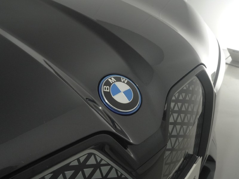 2023 (23) BMW iX 240kW xDrive40 M Sport 76.6kWh 5dr Auto 5618541