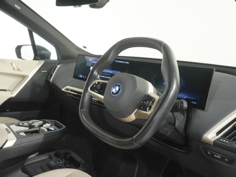 2023 (23) BMW iX 240kW xDrive40 M Sport 76.6kWh 5dr Auto 5618547