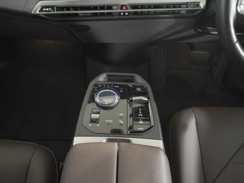 2024 (24) BMW iX 240kW xDrive40 M Sport 76.6kWh 5dr Auto 5619023