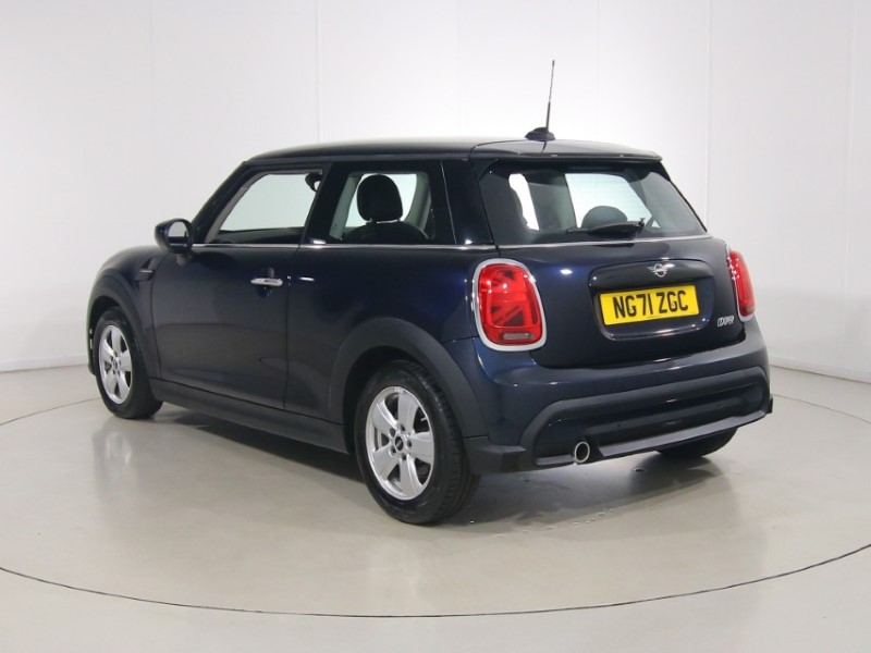 2022 (71) MINI HATCHBACK 1.5 Cooper Classic 3dr Auto 1