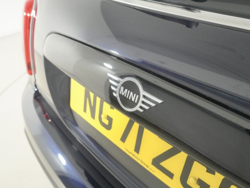 2022 (71) MINI HATCHBACK 1.5 Cooper Classic 3dr Auto 5606096