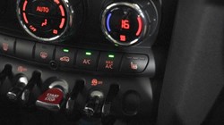 2022 (71) MINI HATCHBACK 1.5 Cooper Classic 3dr Auto 5606131