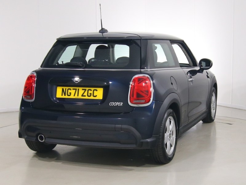 2022 (71) MINI HATCHBACK 1.5 Cooper Classic 3dr Auto 5606146