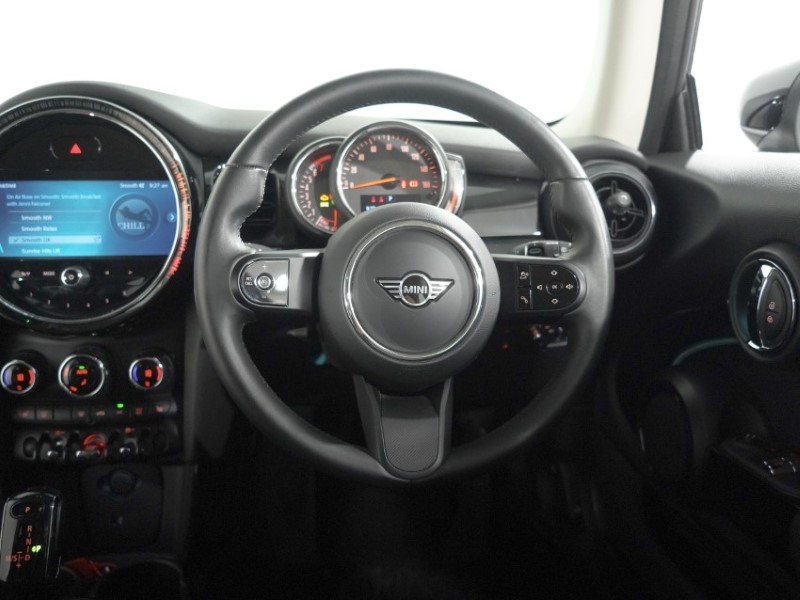 2022 (71) MINI HATCHBACK 1.5 Cooper Classic 3dr Auto 5606108