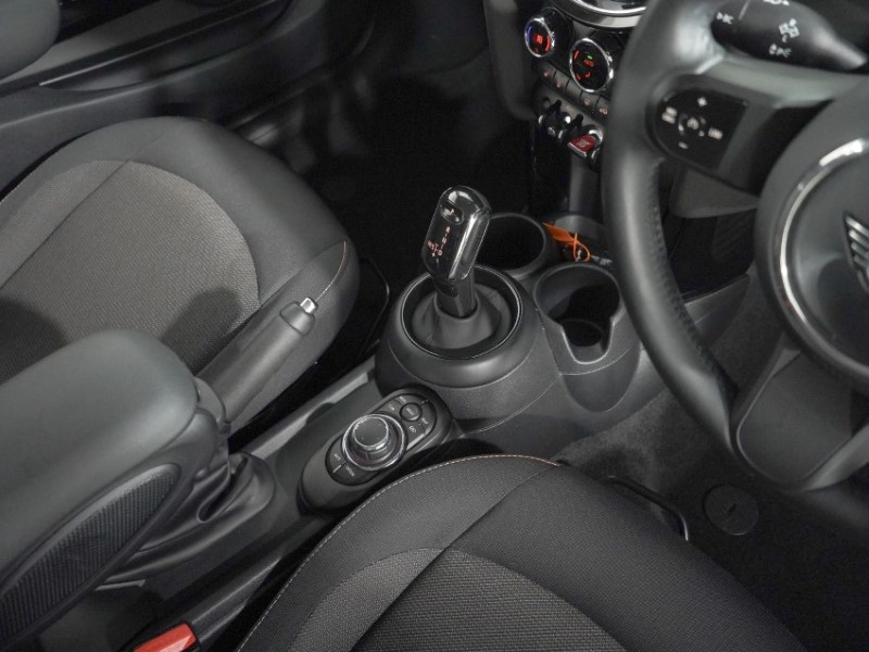 2022 (71) MINI HATCHBACK 1.5 Cooper Classic 3dr Auto 5606122