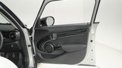 2022 (22) MINI HATCHBACK 1.5 Cooper Classic 5dr 5629698