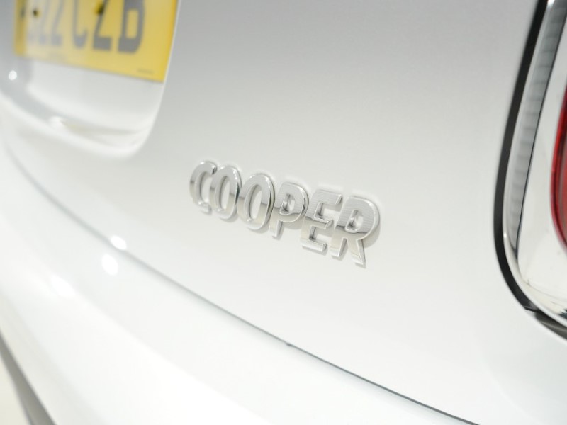 2022 (22) MINI HATCHBACK 1.5 Cooper Classic 5dr 5629678