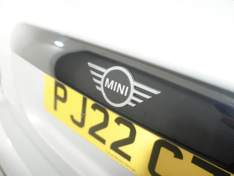 2022 (22) MINI HATCHBACK 1.5 Cooper Classic 5dr 5629677