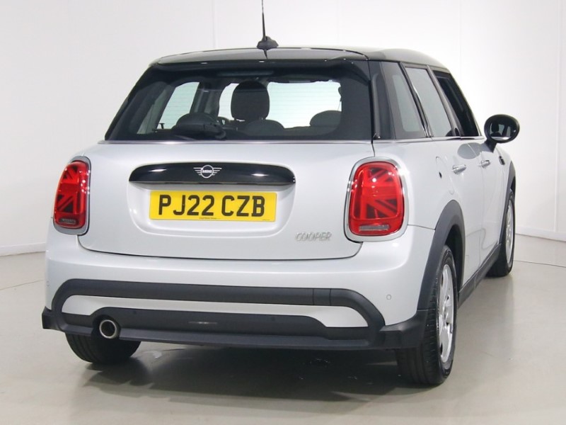 2022 (22) MINI HATCHBACK 1.5 Cooper Classic 5dr 5629730