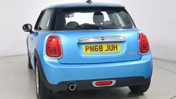 2018 (68) MINI HATCHBACK 1.5 One II 3dr Step Auto 5627953