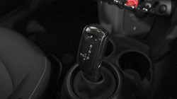 2018 (68) MINI HATCHBACK 1.5 One II 3dr Step Auto 5627932