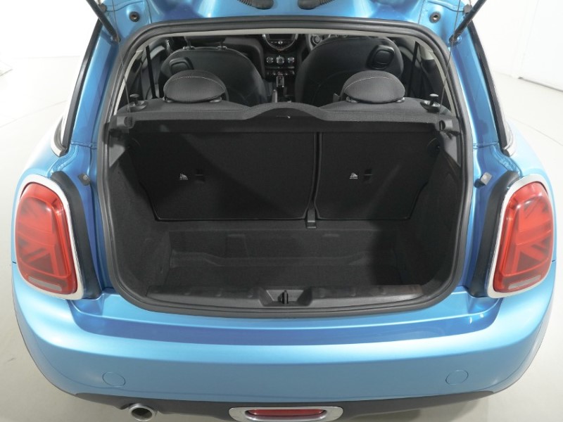 2018 (68) MINI HATCHBACK 1.5 One II 3dr Step Auto 5627907