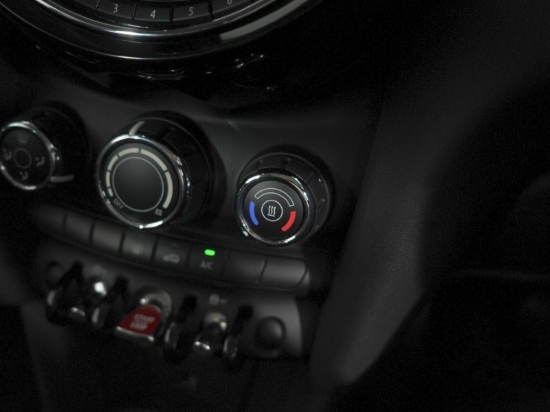 2018 (68) MINI HATCHBACK 1.5 One II 3dr Step Auto 5627943