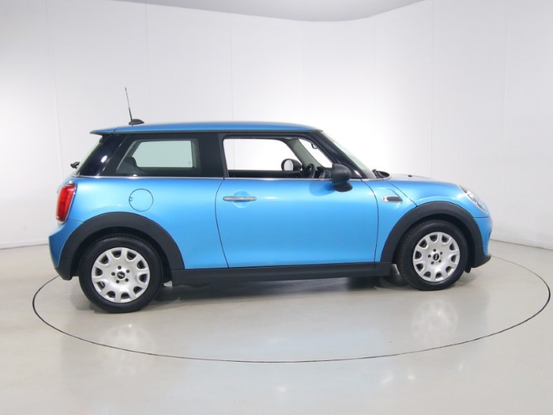 2018 (68) MINI HATCHBACK 1.5 One II 3dr Step Auto 5627955