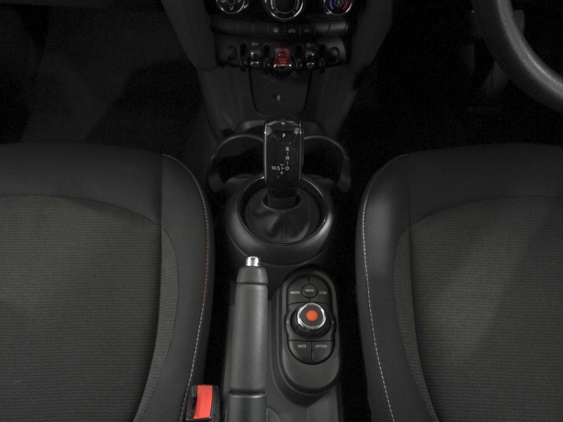 2018 (68) MINI HATCHBACK 1.5 One II 3dr Step Auto 5627912