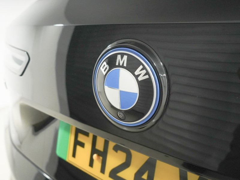 2024 (24) BMW iX 240kW xDrive40 M Sport 76.6kWh 5dr Auto 5632329