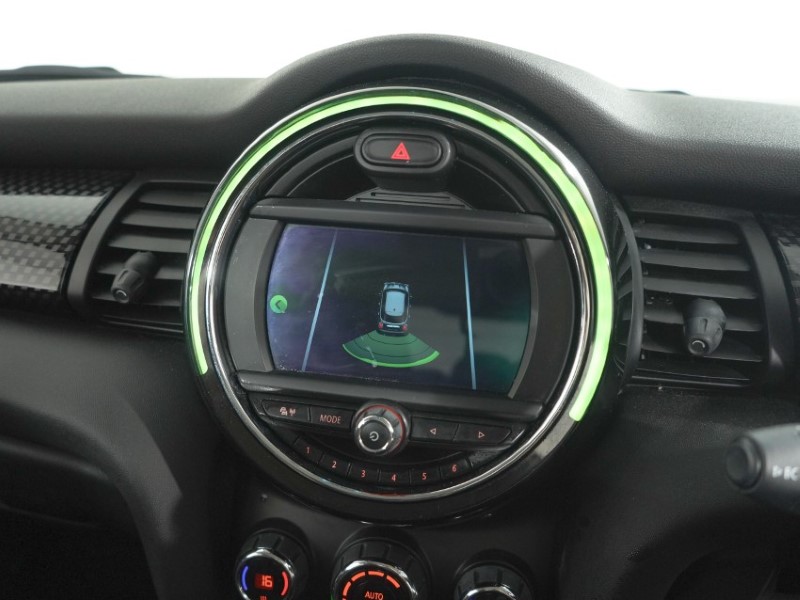 2019 (19) MINI HATCHBACK 2.0 Cooper S Classic II 5dr Auto 5641222