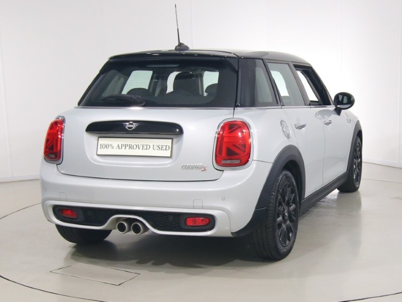 2019 (19) MINI HATCHBACK 2.0 Cooper S Classic II 5dr Auto 5641229