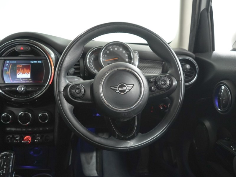 2019 (19) MINI HATCHBACK 2.0 Cooper S Classic II 5dr Auto 5641186