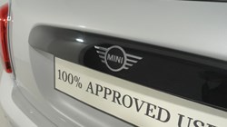 2019 (19) MINI HATCHBACK 2.0 Cooper S Classic II 5dr Auto 5641172