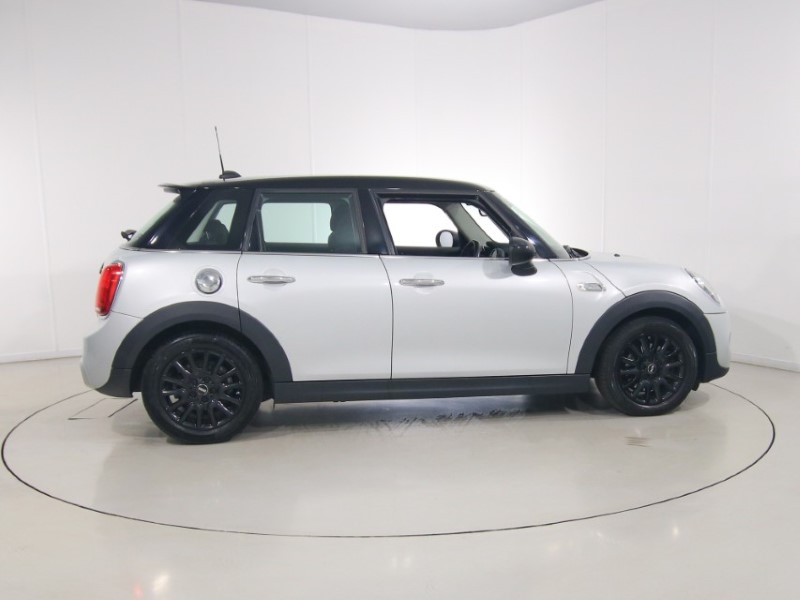 2019 (19) MINI HATCHBACK 2.0 Cooper S Classic II 5dr Auto 5641230