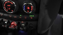 2019 (19) MINI HATCHBACK 2.0 Cooper S Classic II 5dr Auto 5641202
