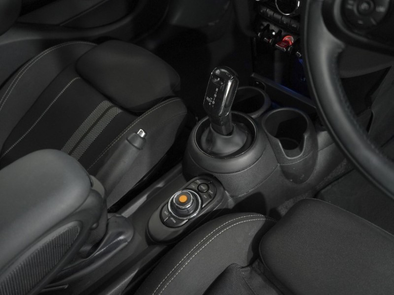 2019 (19) MINI HATCHBACK 2.0 Cooper S Classic II 5dr Auto 5641198