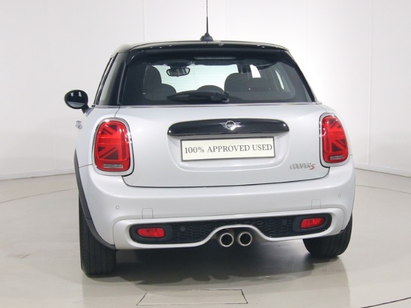 2019 (19) MINI HATCHBACK 2.0 Cooper S Classic II 5dr Auto 5641228