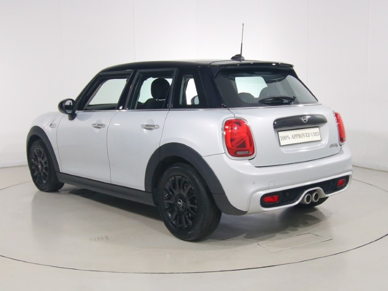 2019 (19) MINI HATCHBACK 2.0 Cooper S Classic II 5dr Auto 1