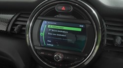 2019 (19) MINI HATCHBACK 2.0 Cooper S Classic II 5dr Auto 5641217