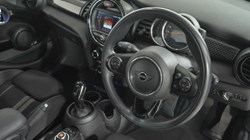 2019 (19) MINI HATCHBACK 2.0 Cooper S Classic II 5dr Auto 5641197