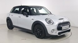 2019 (19) MINI HATCHBACK 2.0 Cooper S Classic II 5dr Auto 5641223
