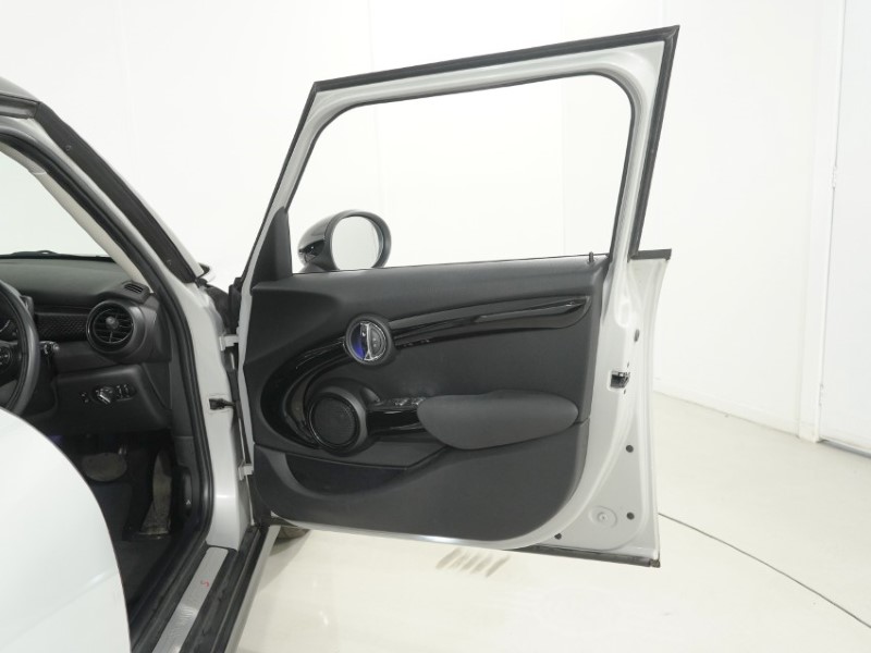2019 (19) MINI HATCHBACK 2.0 Cooper S Classic II 5dr Auto 5641194