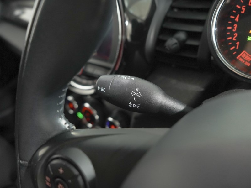 2019 (19) MINI HATCHBACK 2.0 Cooper S Classic II 5dr Auto 5641208