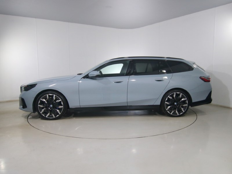 2026 (26) BMW 5 SERIES 520i M Sport Pro 5dr Auto 5650719