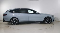 2026 (26) BMW 5 SERIES 520i M Sport Pro 5dr Auto 5650723